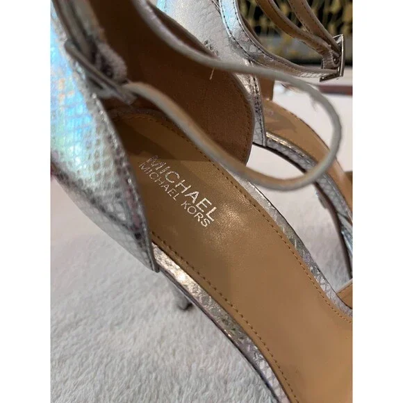 Michael Kors NEW Size 9 Tiegan Metallic Embossed Heel Sandal Silver Leather MK - Picture 4 of 16